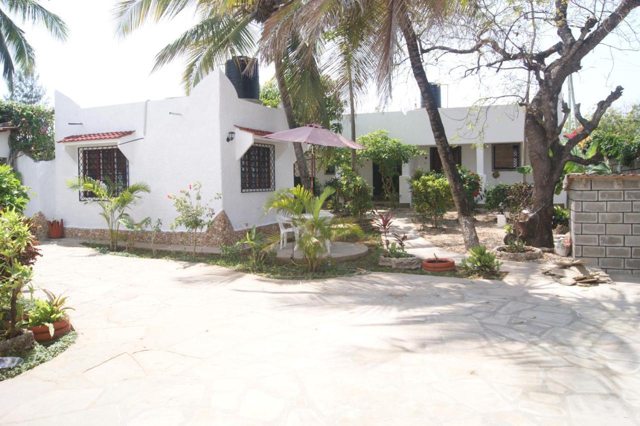 Luciano & Grace Apartments Watamu Kültér fotó