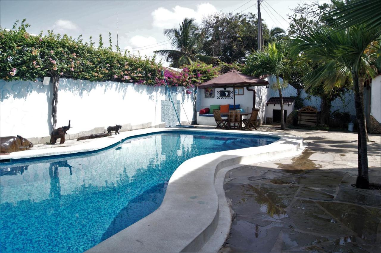 Luciano & Grace Apartments Watamu Kültér fotó