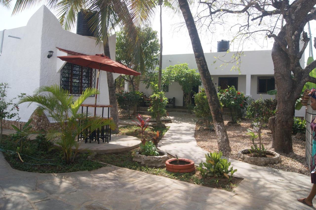 Luciano & Grace Apartments Watamu Kültér fotó