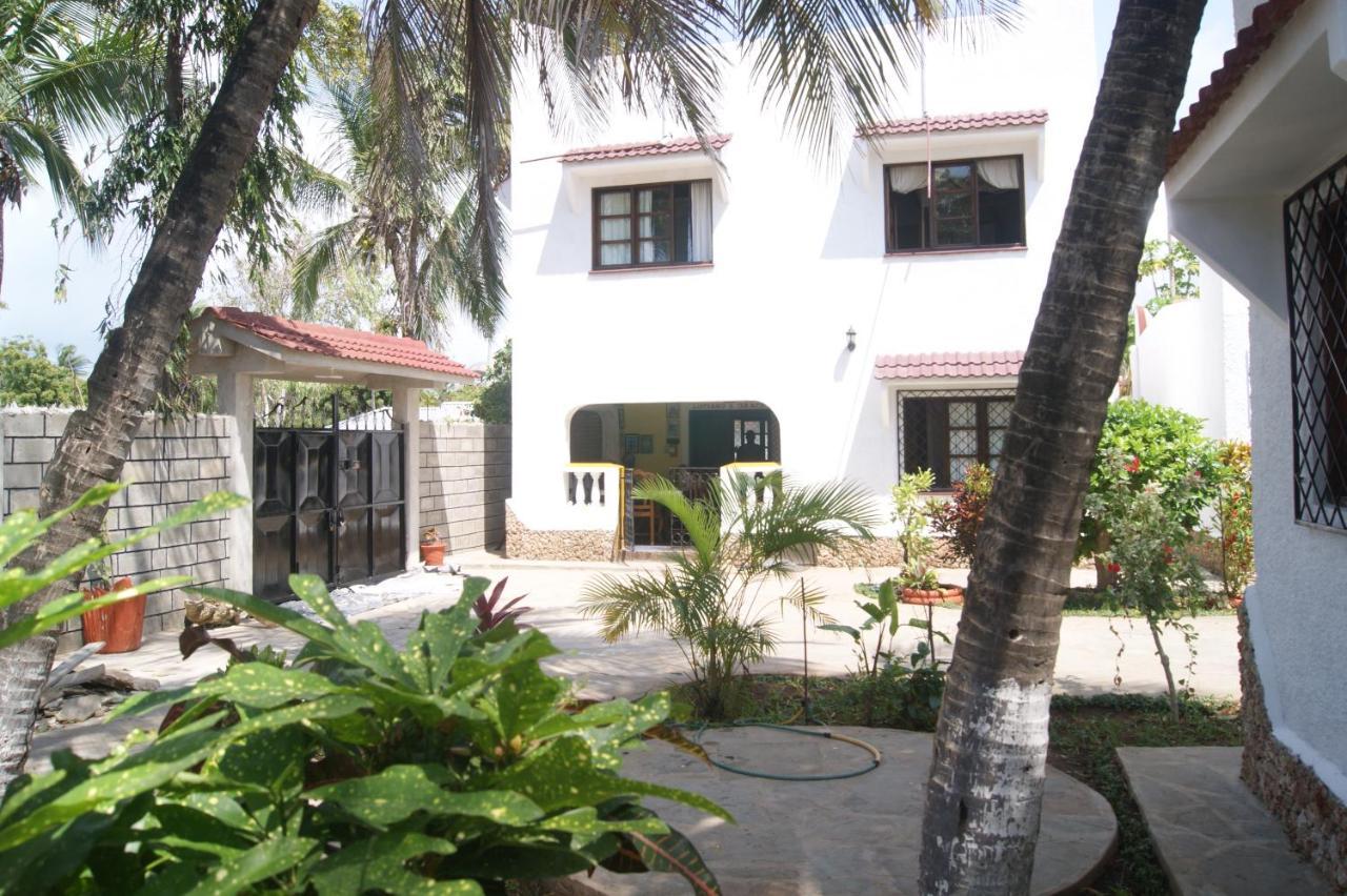 Luciano & Grace Apartments Watamu Kültér fotó